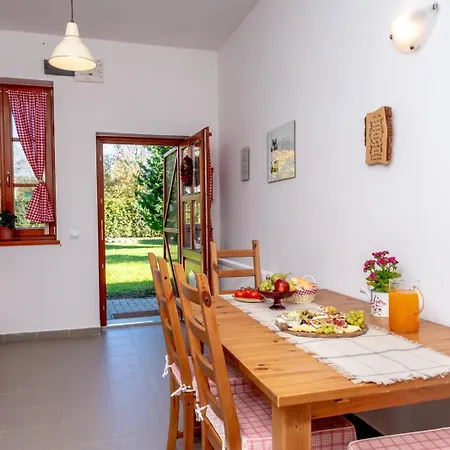 招待所 Erdody Vendeghaz Kastelyosdombo