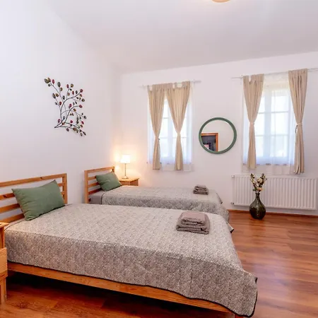 Erdody Vendeghaz בית הארחה Kastelyosdombo